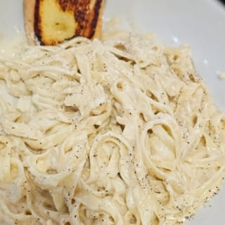 Fettuccine Alfredo